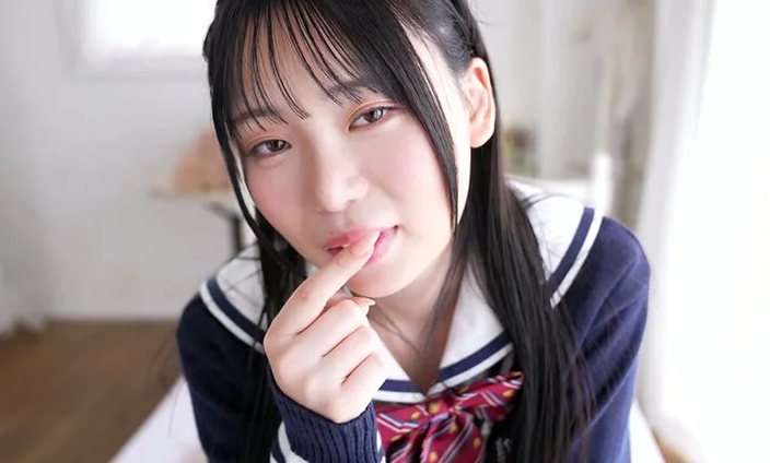 Gカップ乳搭載美肌どスケベボディな美少女着エログラドルさん